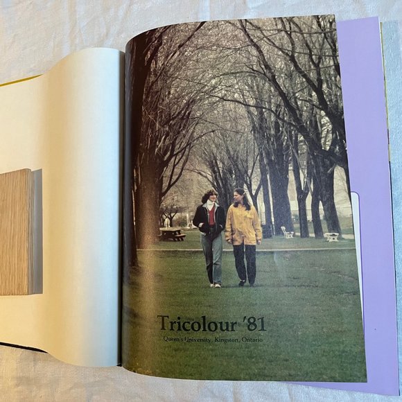QUEEN'S UNIVERSITY TRICOLOUR Yearbook 81 1981 Mint Kingston Ontario Canada - Picture 5 of 12